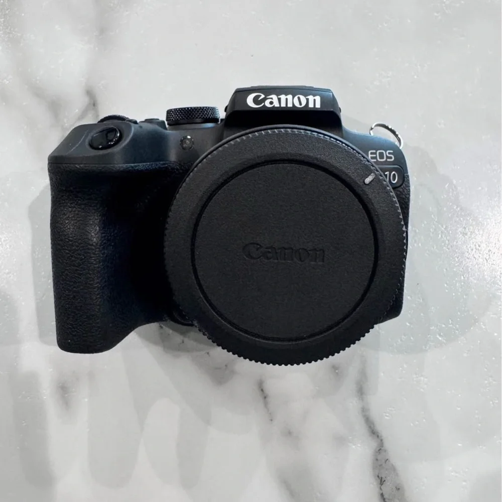 Canon EOS R10